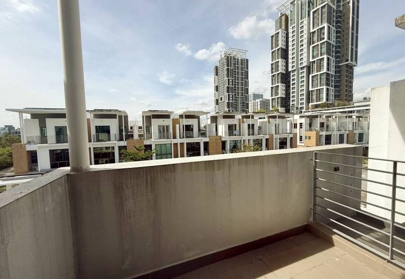 Lake Point Residence