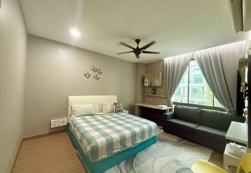 Lake Point Residence