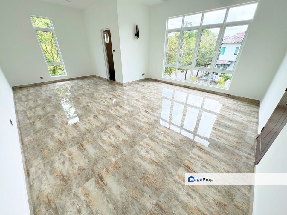 PRIVATE LIFT New 3 Storey Bungalow Equine Park Seri Kembangan FOR SALE, Selangor, Seri Kembangan