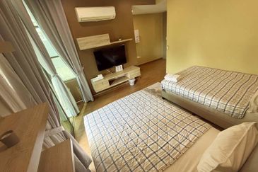 Lake Point Residence