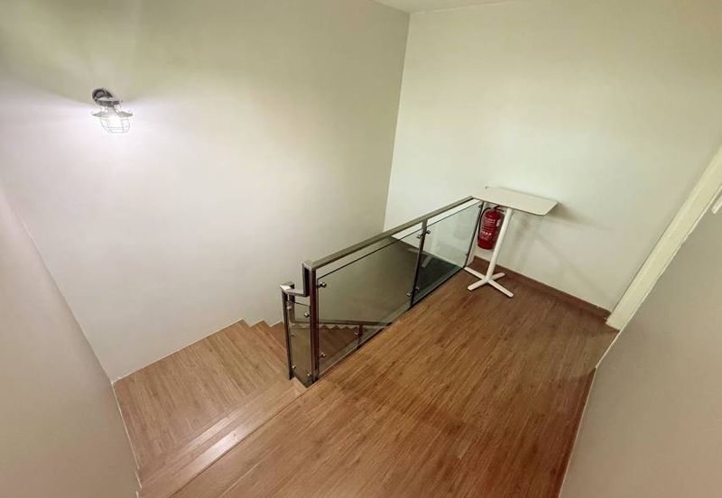 Lake Point Residence