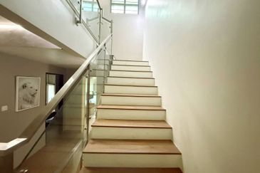 Lake Point Residence