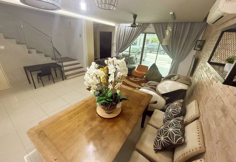 Lake Point Residence