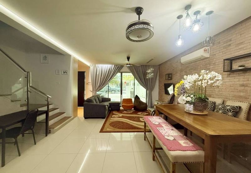 Lake Point Residence