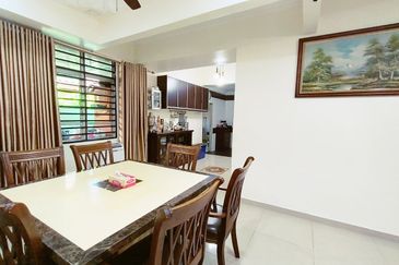 Taman Tasik Semenyih (Lake Residence)