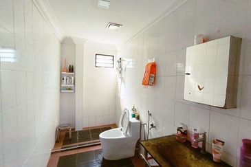 Taman Tasik Semenyih (Lake Residence)