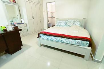 Taman Tasik Semenyih (Lake Residence)