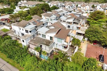 Bangi Lakehill Villas