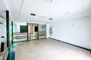 Taman Lembah Keramat AU5