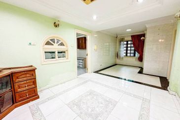 Taman Lembah Keramat AU5