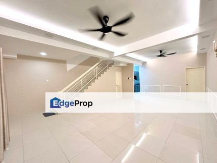 Spacious Double Storey Terrace Taman Dato Demang Equine Park for rent, Selangor, Seri Kembangan