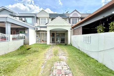 Bandar Tun Hussein Onn