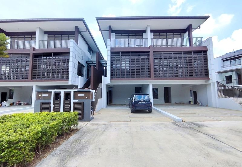 Three Storey Mulia Residence Cyberjaya FOR SALE