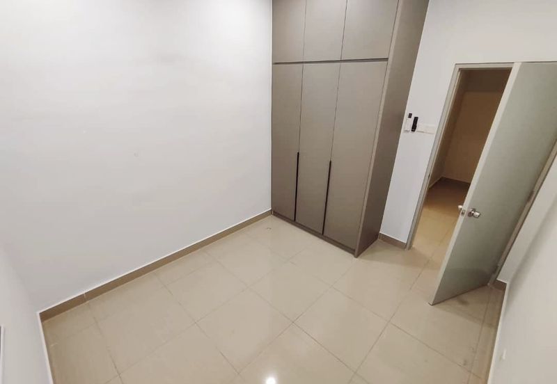 LBS Skylake Residence