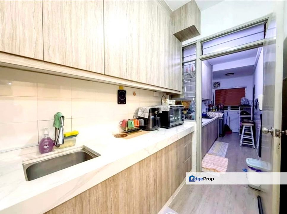 Townhouse Ground Floor Laman 2 Bandar Seri Putra Bangi FOR SALE, Selangor, Bangi