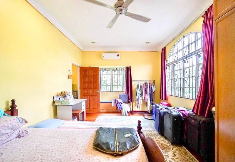 Jalan Taman Melawati