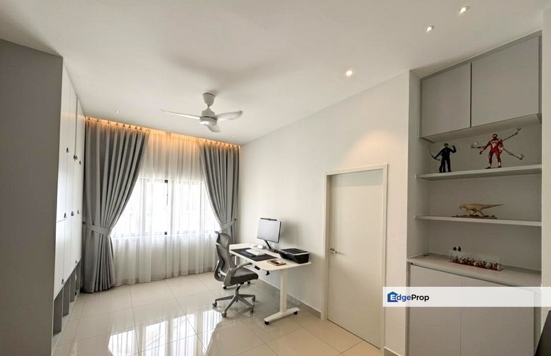 End Lot Double StoreyTerrace Sejati Lakeside Cyberjaya for sale, Selangor, Cyberjaya