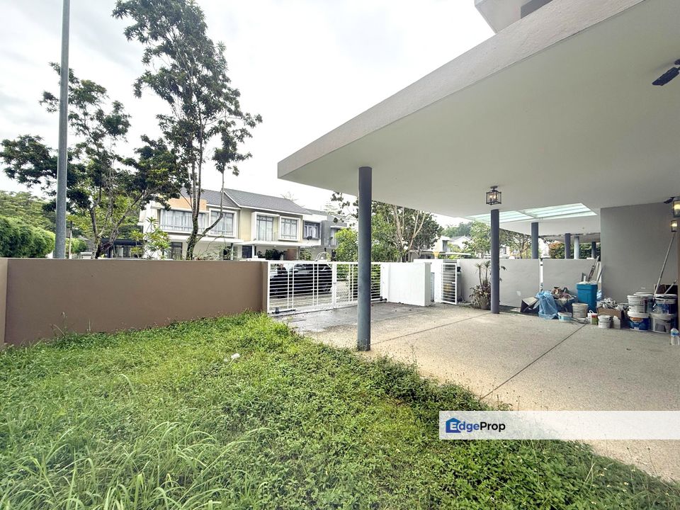 Corner Lot Superlink with Breathtaking Lake View, Selangor, Cyberjaya