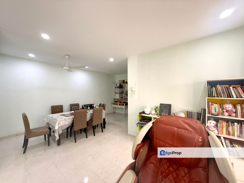 TERMURAH End lot Double Storey House at Bandar Nusaputra for sale, Selangor, Puchong South