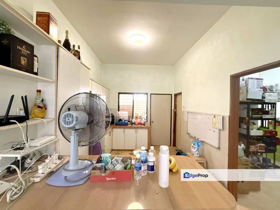 TERMURAH End lot Double Storey House at Bandar Nusaputra for sale, Selangor, Puchong South