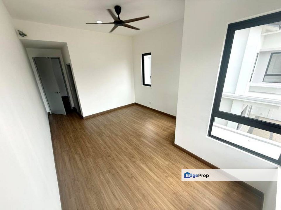 Facing Lake View 2 Semi D Sejati Lakeside 2 Cyberjaya for sale, Selangor, Cyberjaya