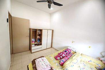 Pusat Bandar Putra Permai