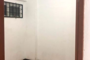 Taman Cahaya, Ampang