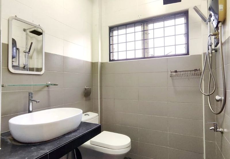 Kekwa Apartment @ Putra Perdana