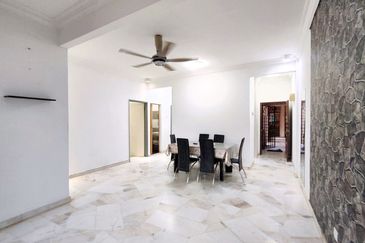 Kekwa Apartment @ Putra Perdana