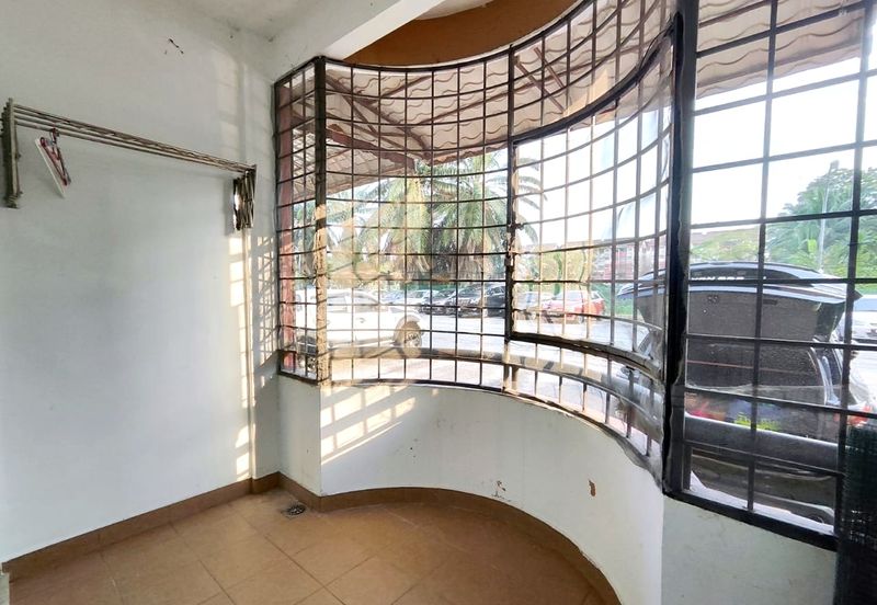 Kekwa Apartment @ Putra Perdana