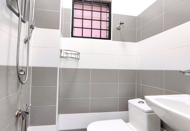 Kekwa Apartment @ Putra Perdana