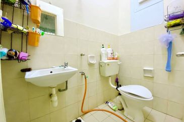 Semi D Double Storey Cluster Puncak Alam for sale