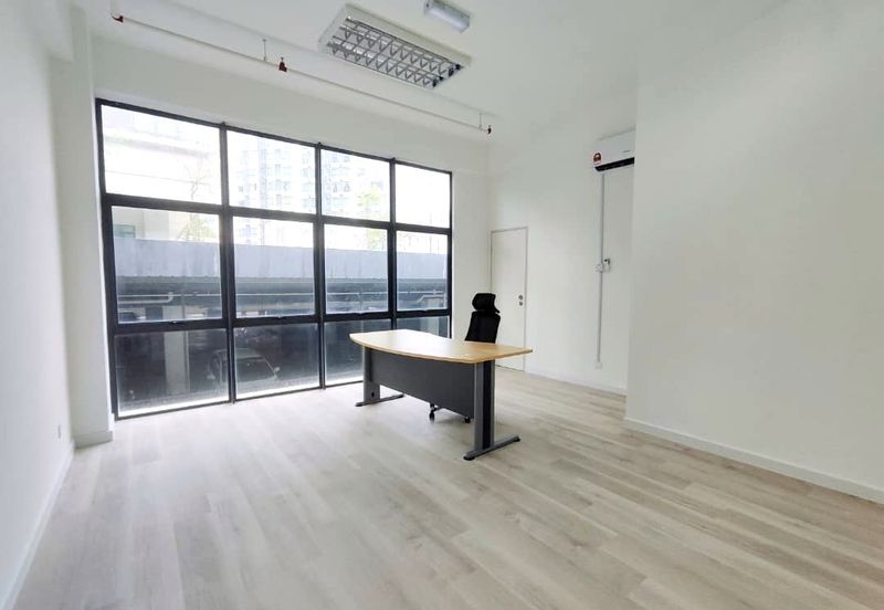 Kenwingston Square Garden