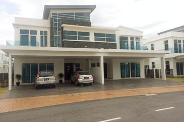 MYDiva, Perdana Lakeview East