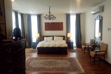 MYDiva, Perdana Lakeview East