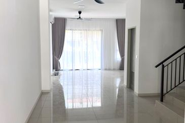 Setia Warisan Tropika