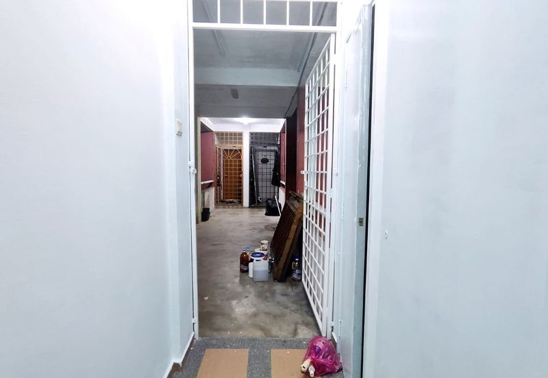 Kekwa Apartment @ Putra Perdana