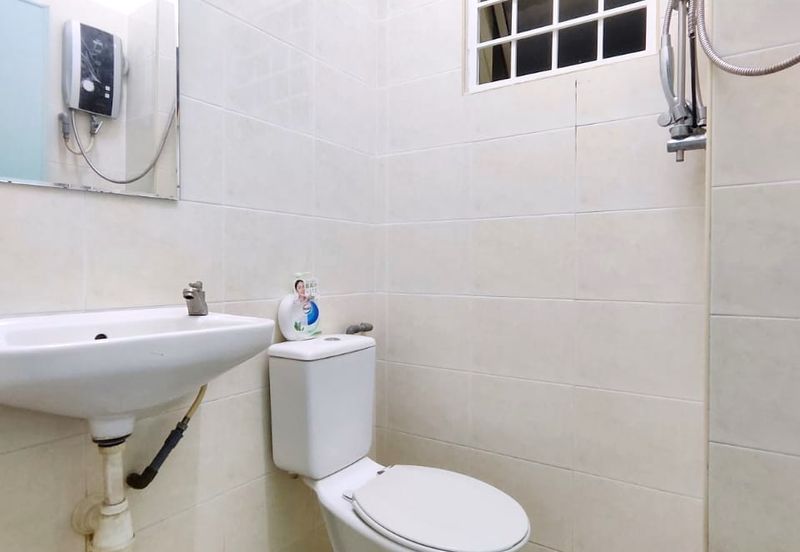 Kekwa Apartment @ Putra Perdana