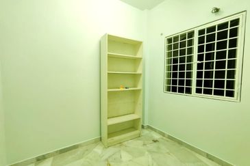 Kekwa Apartment @ Putra Perdana