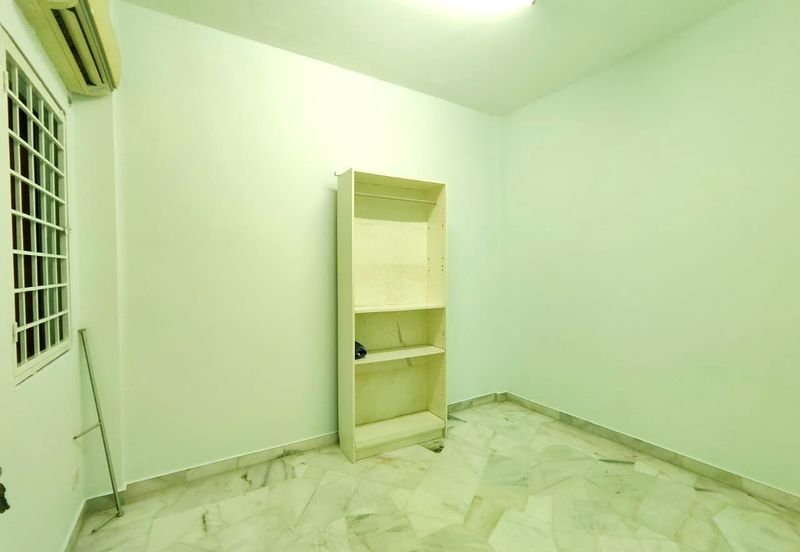 Kekwa Apartment @ Putra Perdana