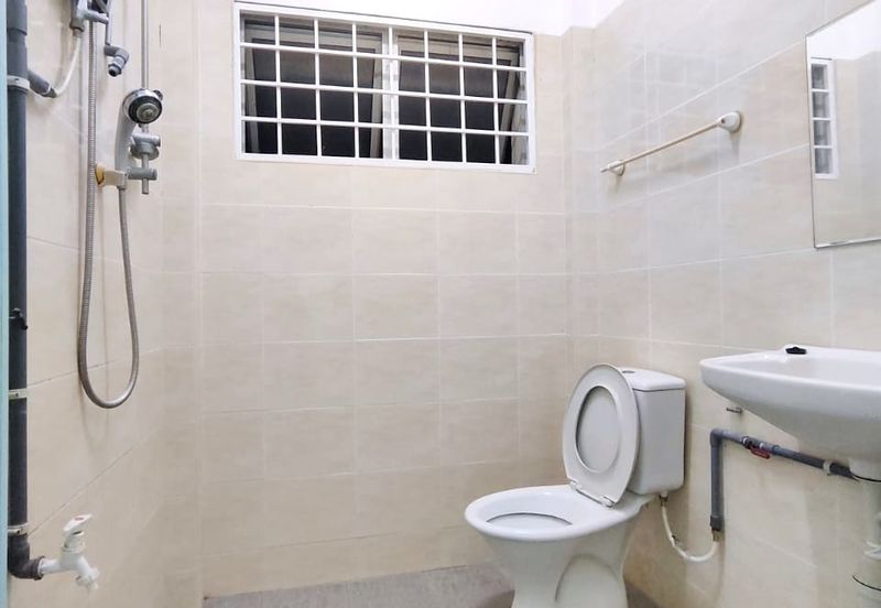 Kekwa Apartment @ Putra Perdana