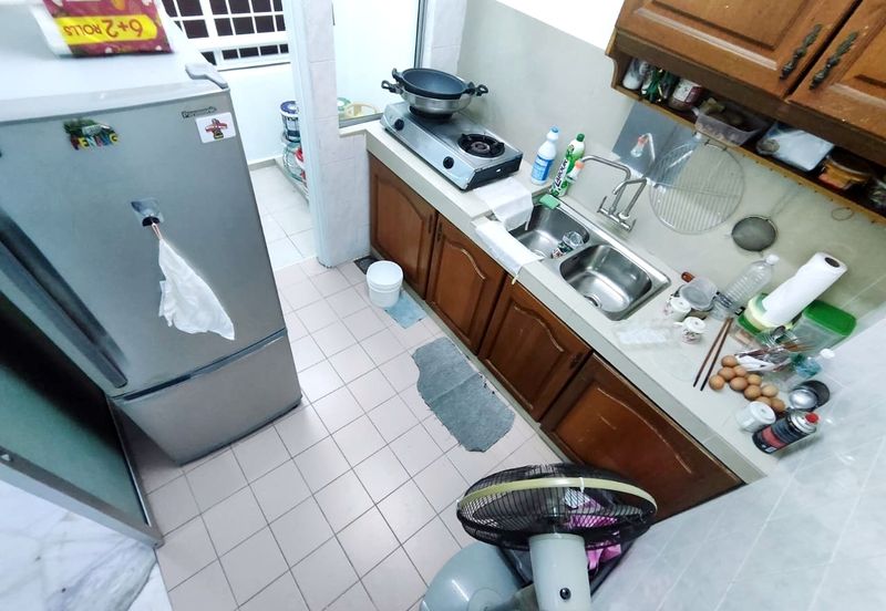 Kekwa Apartment @ Putra Perdana