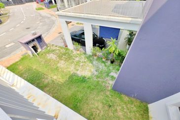 Perdana Lakeview East