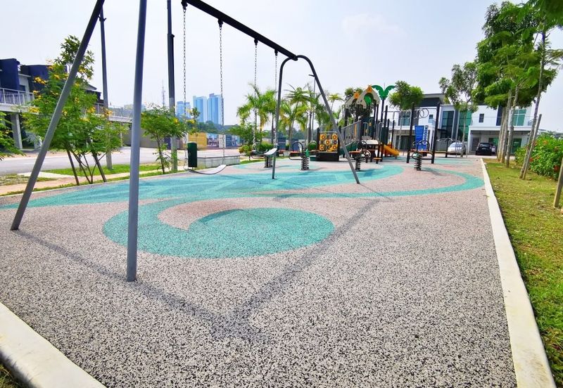 Perdana Lakeview East