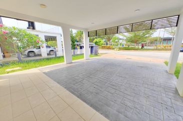 Perdana Lakeview East