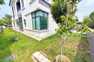 Perdana Lakeview East