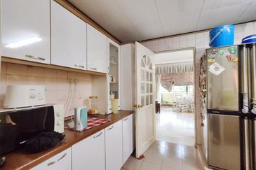 50% Discount Cheapest 4 Storey Bungalow House Taman Duta KL