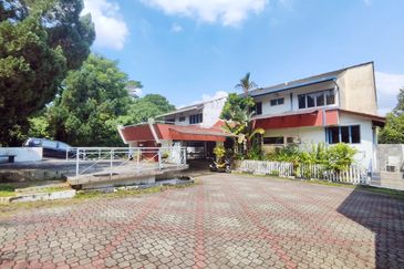 50% Discount Cheapest 4 Storey Bungalow House Taman Duta KL