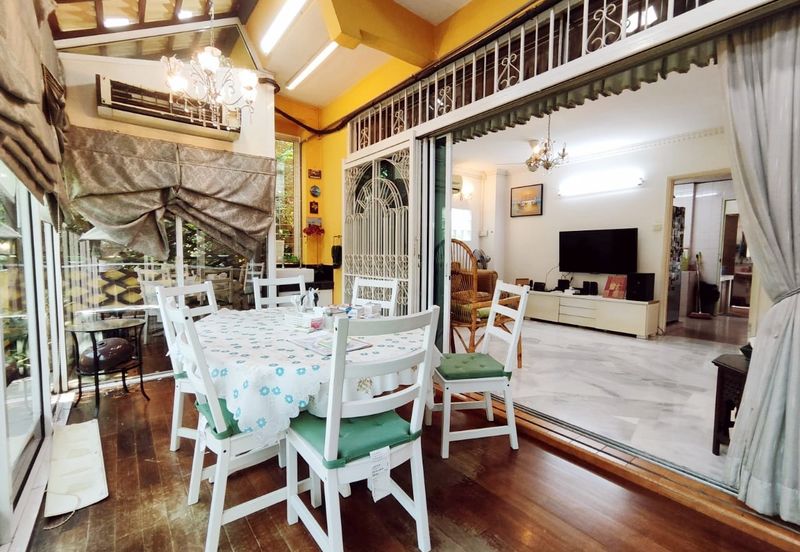 50% Discount Cheapest 4 Storey Bungalow House Taman Duta KL for rent