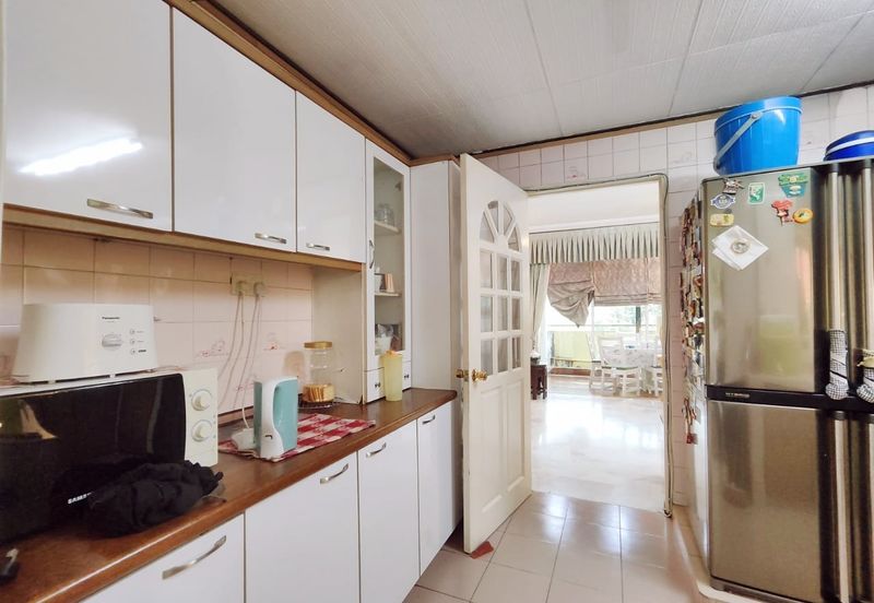 50% Discount Cheapest 4 Storey Bungalow House Taman Duta KL for rent